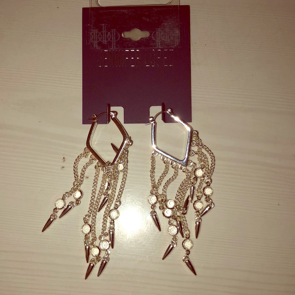 JLo dangling earrings